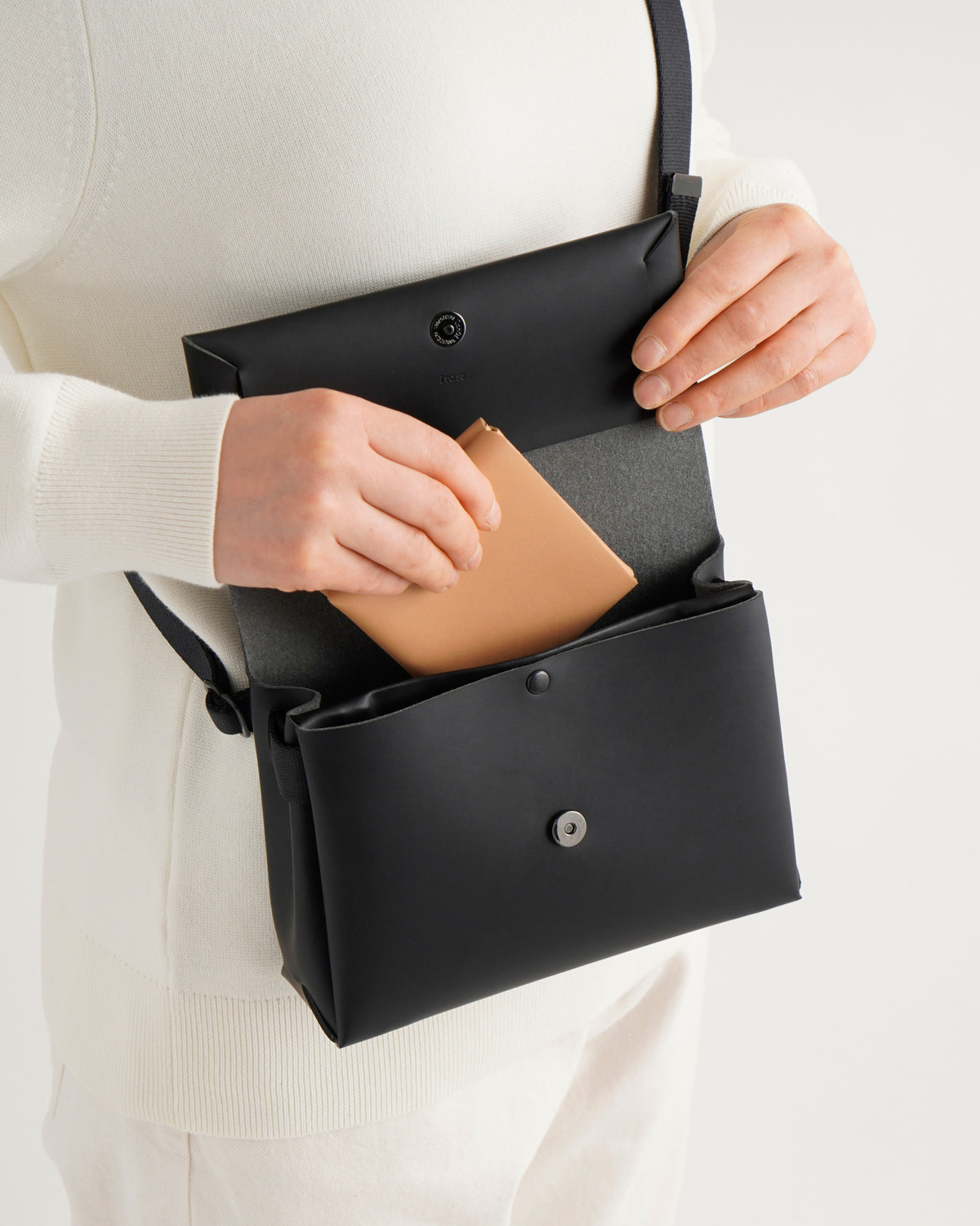 Seamless Mini Shoulder Bag